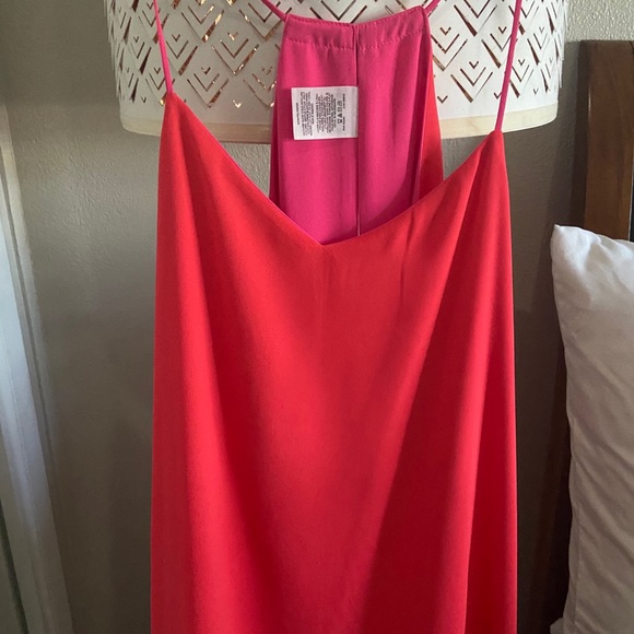 Express Reversible V-neck Cami - Picture 2 of 3